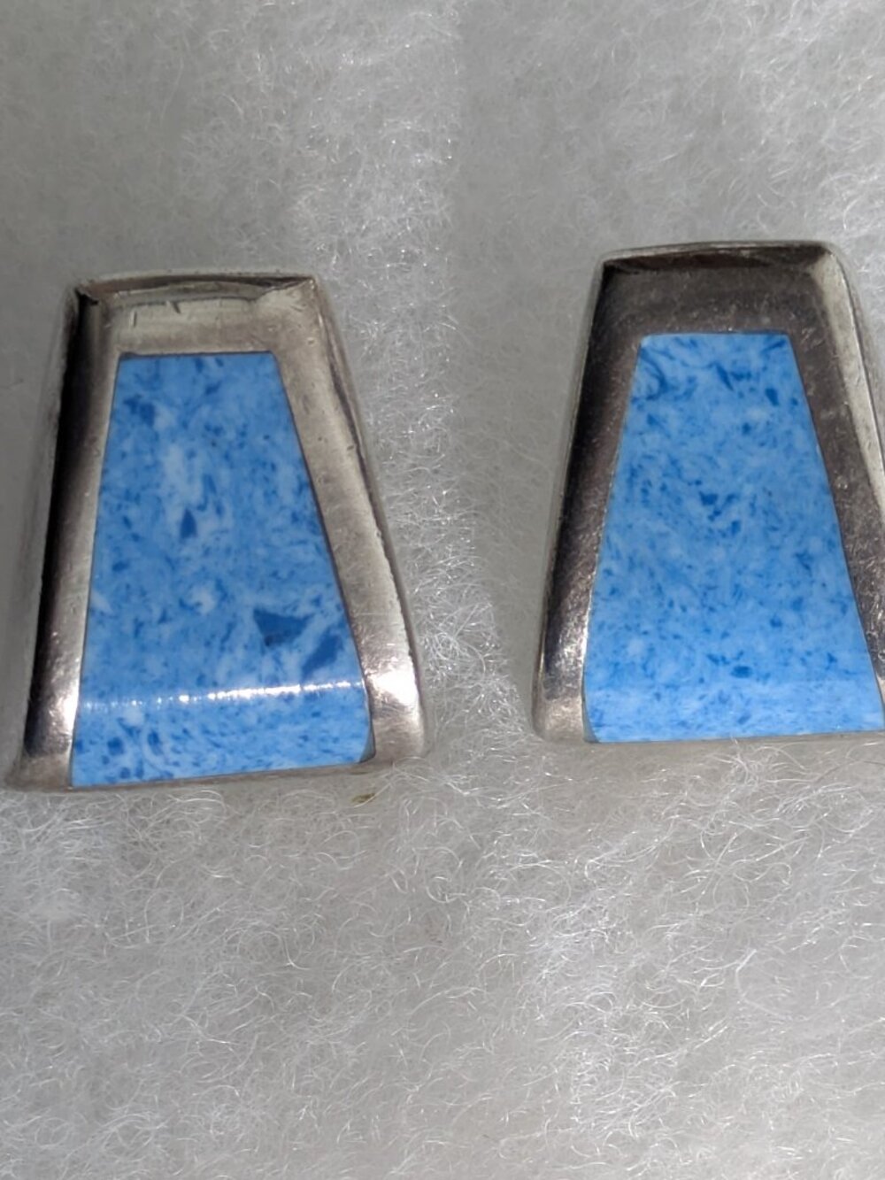 Vintage Modernist 925 Sterling Silver Blue Stone Chip Inlay Tapered Stud Earring